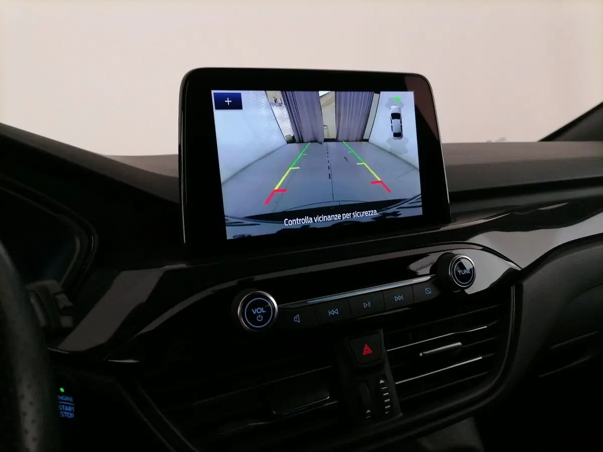 Ford Kuga usata a Roma (17)