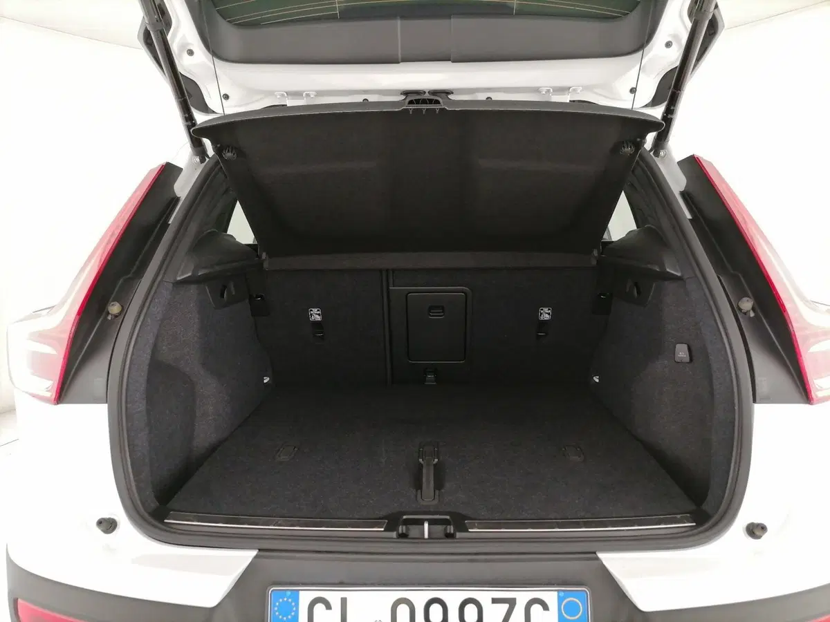 Volvo XC40 usata a Roma (10)