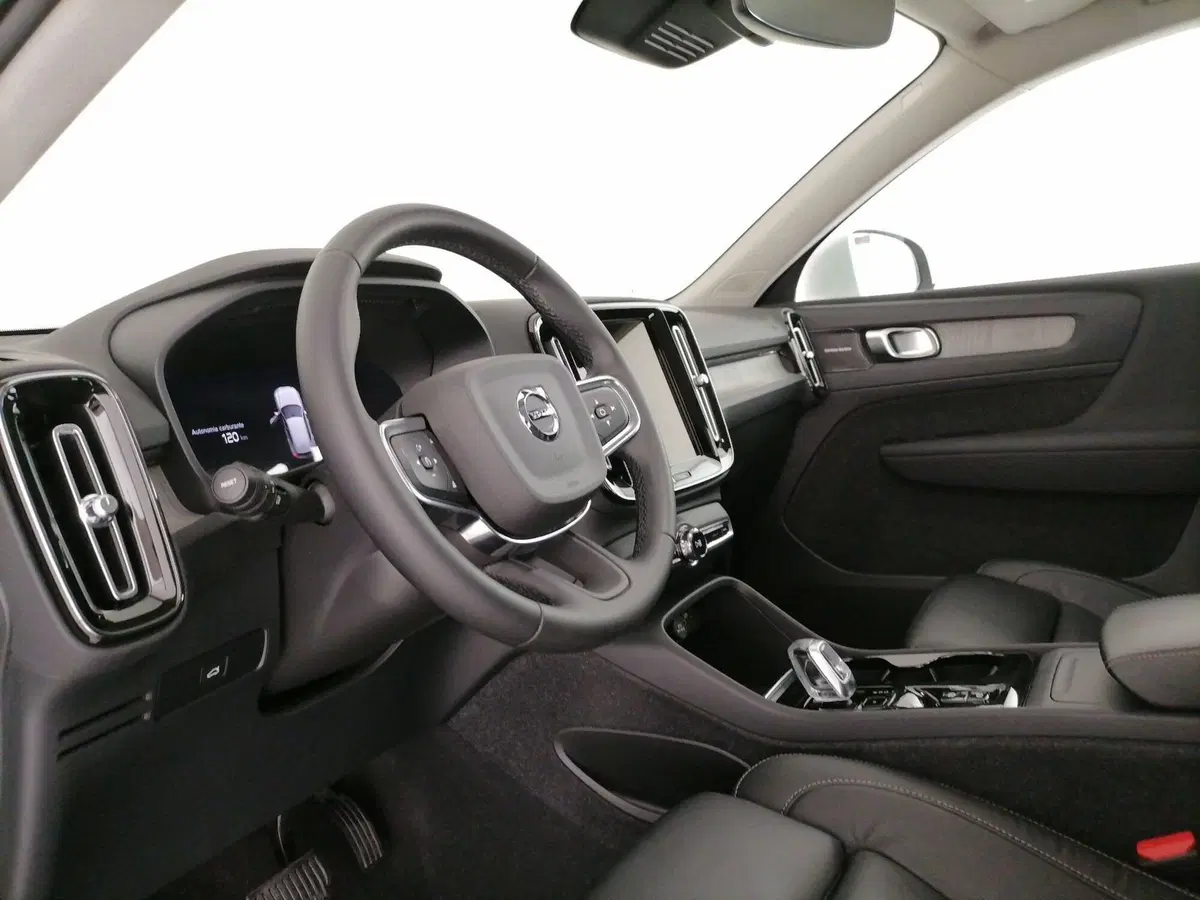 Volvo XC40 usata a Roma (12)