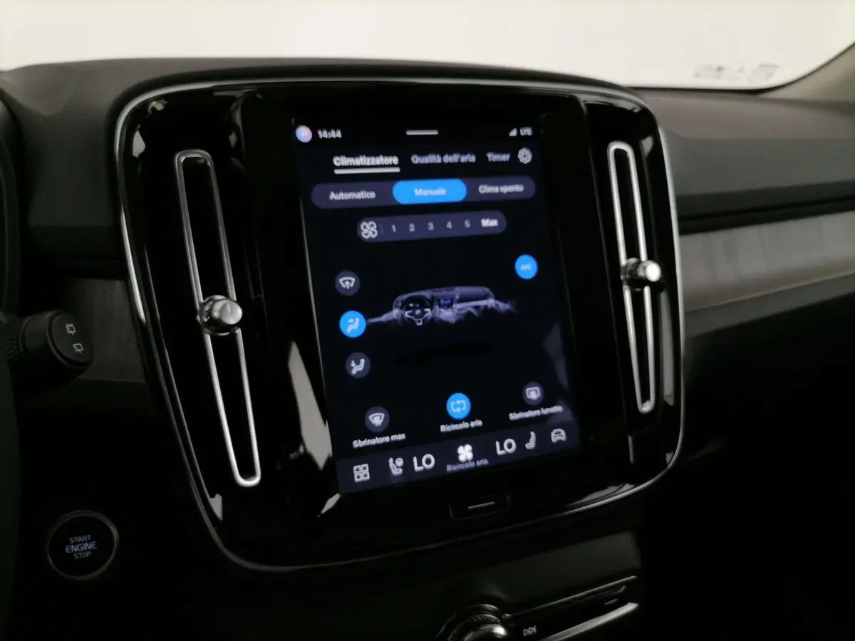 Volvo XC40 usata a Roma (16)