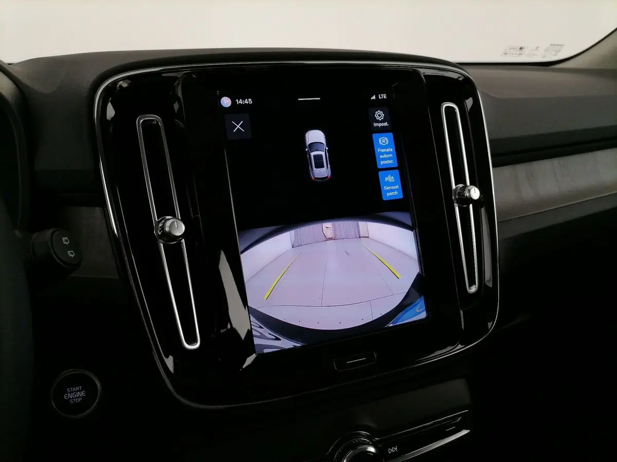 Volvo XC40 usata a Roma (17)