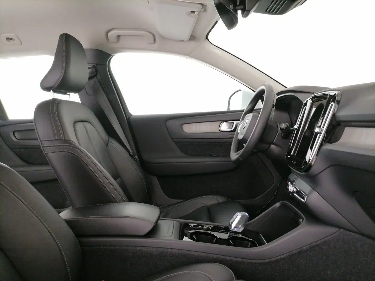 Volvo XC40 usata a Roma (6)