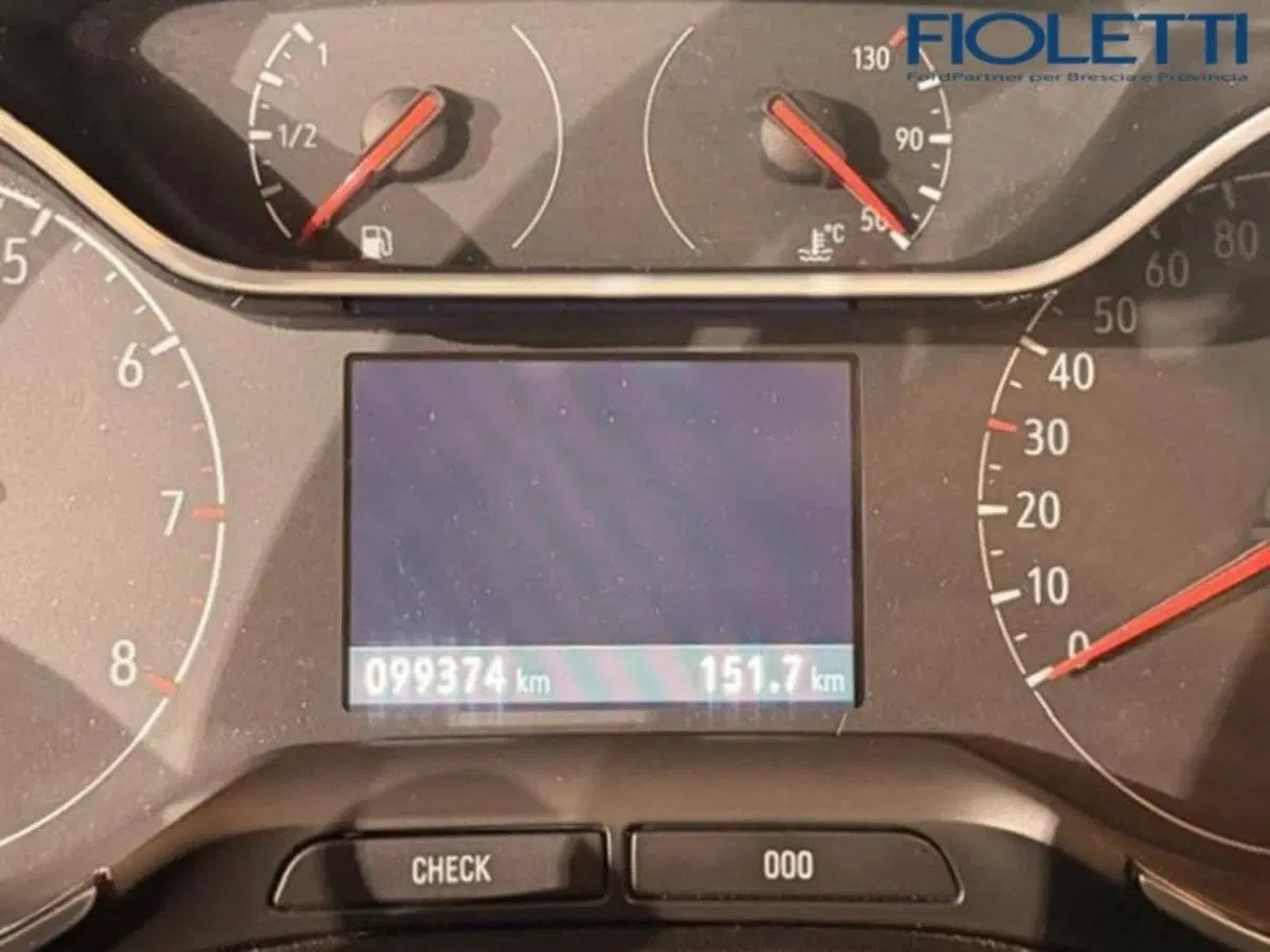 Opel Crossland X usata a Brescia (8)