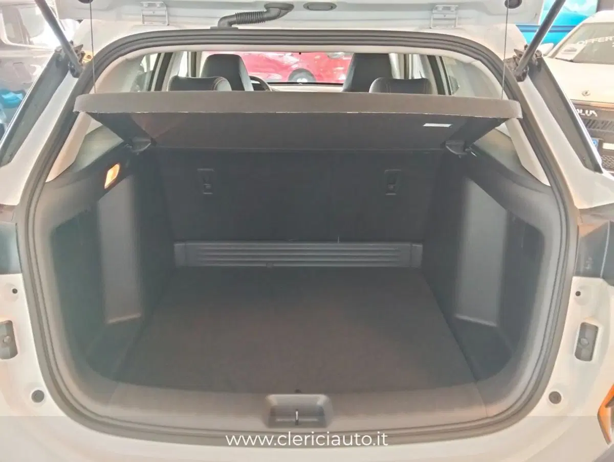 Dongfeng Shine GS  nuova a Como (13)