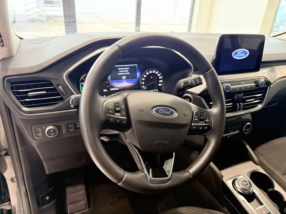 Ford Kuga usata a Latina (17)