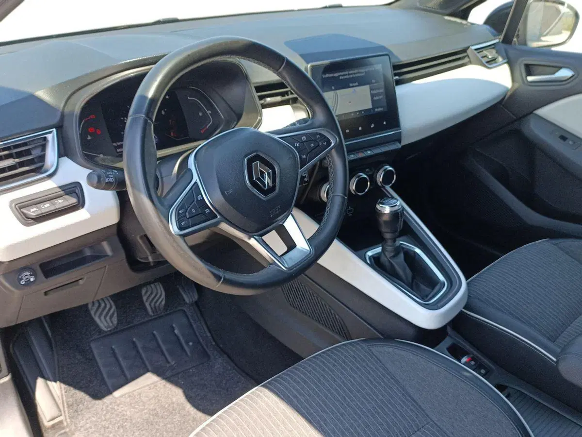 Renault Clio usata a Bari (10)