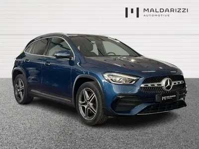 Mercedes-Benz GLA SUV Elettrica 200 Premium del 2020 usata a Bari