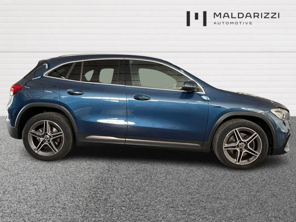 Mercedes-Benz GLA SUV usata a Bari (5)
