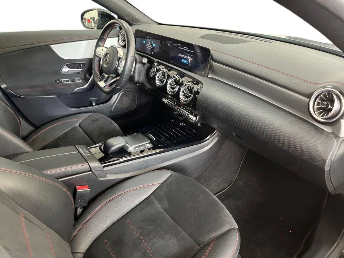 Mercedes-Benz CLA Shooting Brake usata a Bari (9)