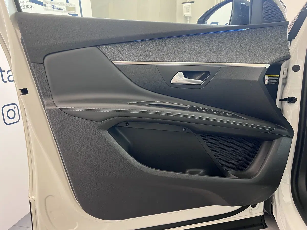 Peugeot 3008 usata a Bari (13)