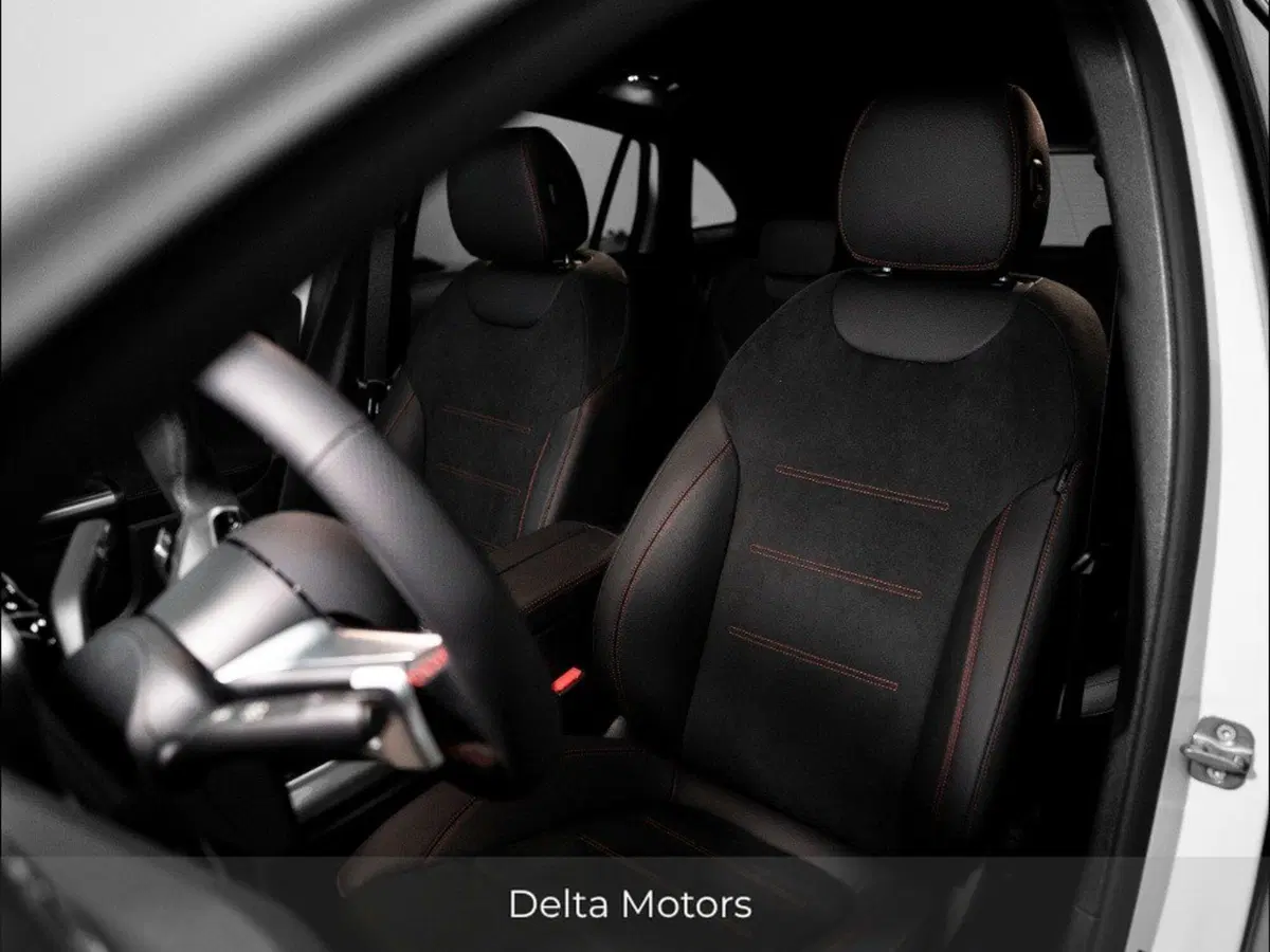 Mercedes-Benz GLA SUV nuova a Macerata (11)