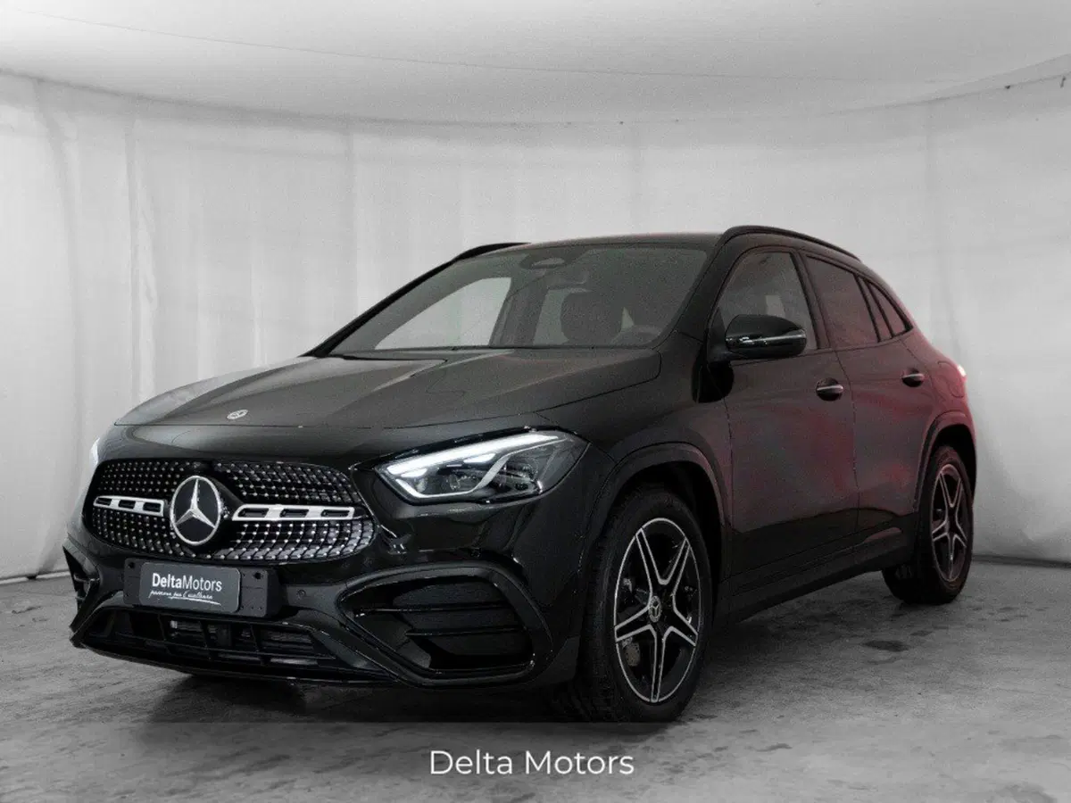 Mercedes-Benz GLA SUV nuova a Macerata