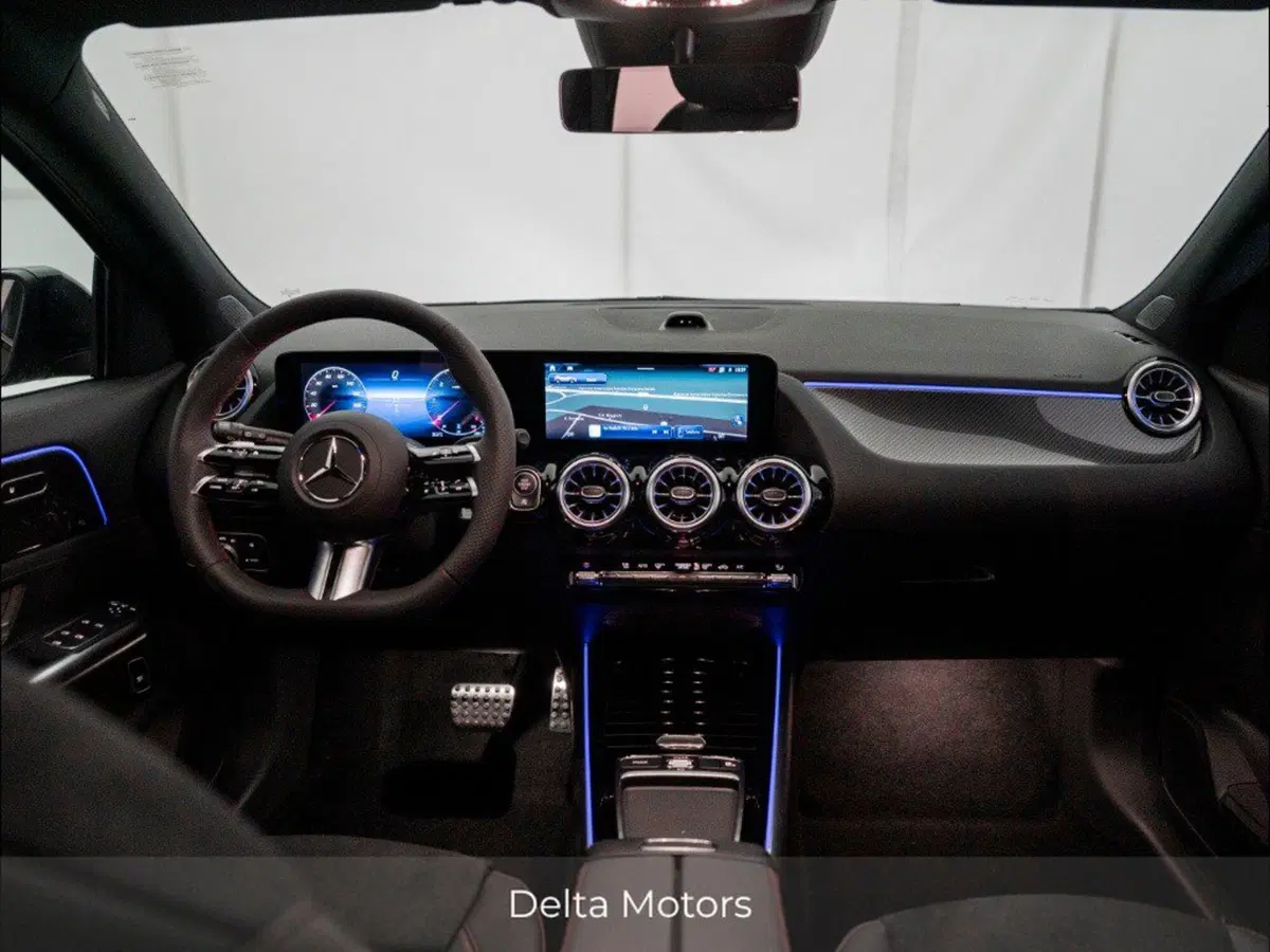 Mercedes-Benz GLA SUV nuova a Macerata (13)