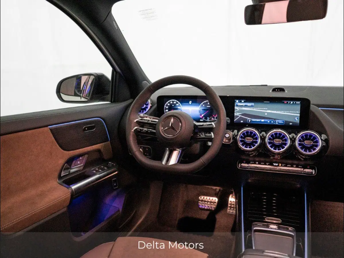 Mercedes-Benz GLA SUV nuova a Macerata (14)