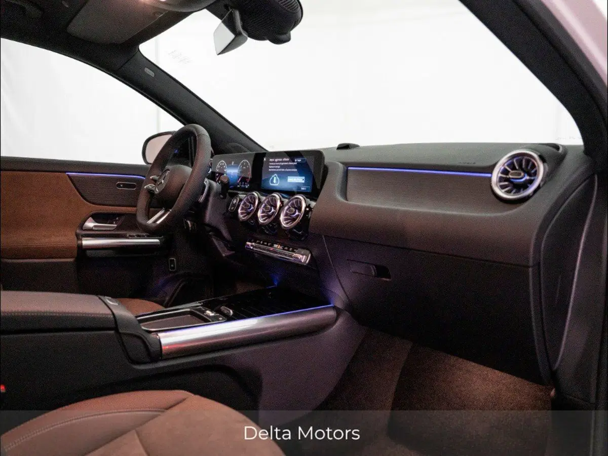 Mercedes-Benz GLA SUV nuova a Macerata (17)