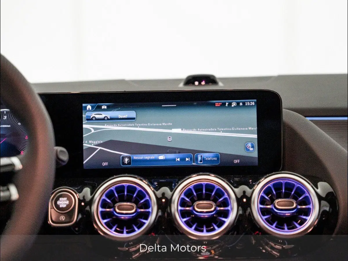 Mercedes-Benz GLA SUV nuova a Macerata (20)