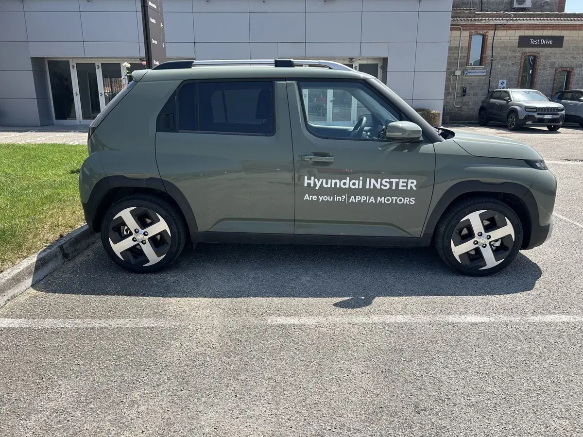 Hyundai Inster nuova a Benevento (8)