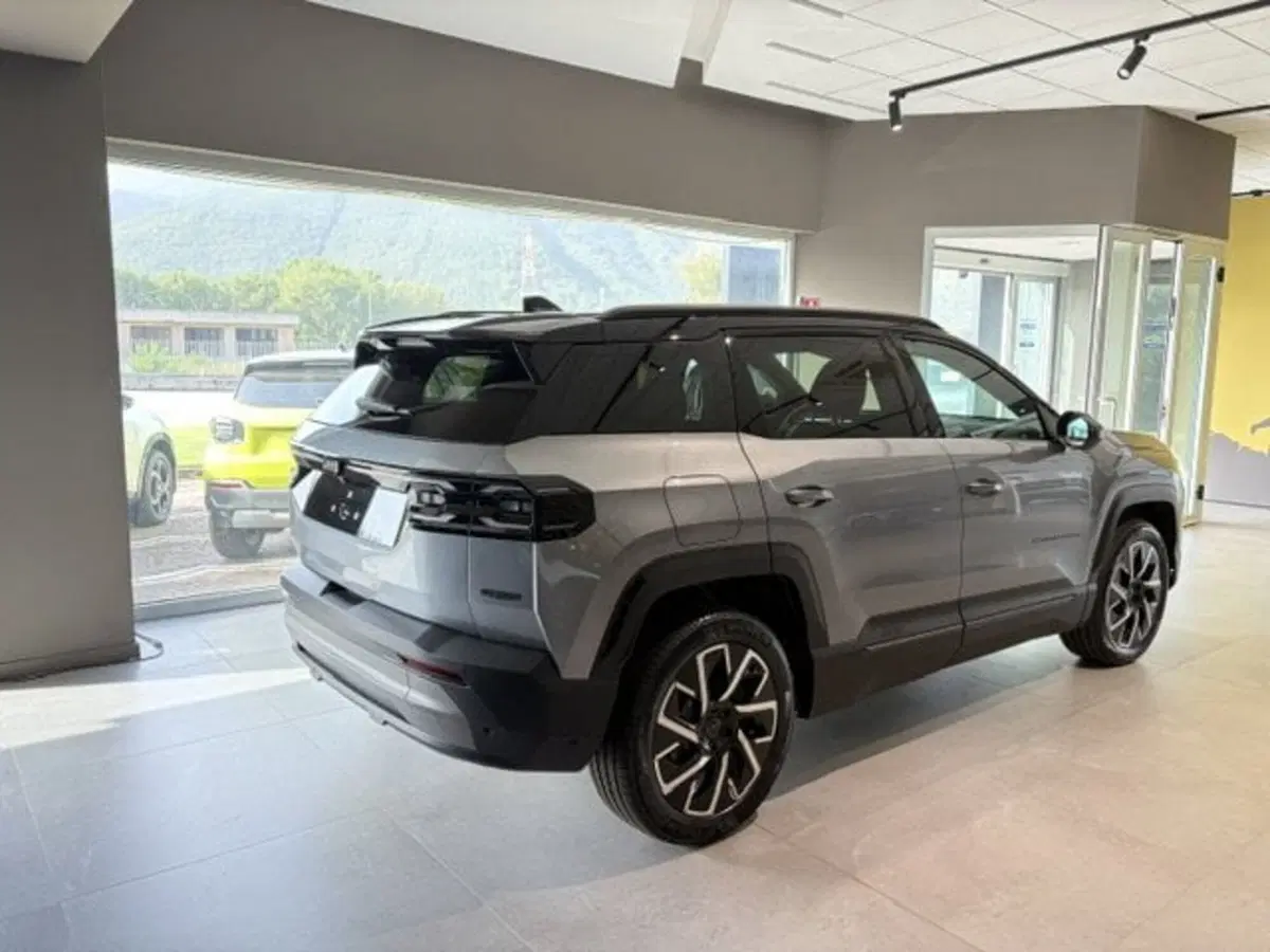 Jeep Compass nuova a Benevento (10)
