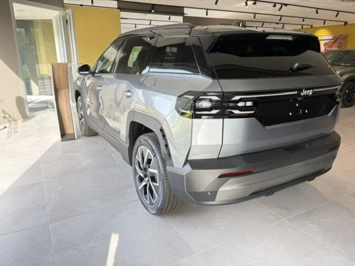 Jeep Compass nuova a Benevento (12)