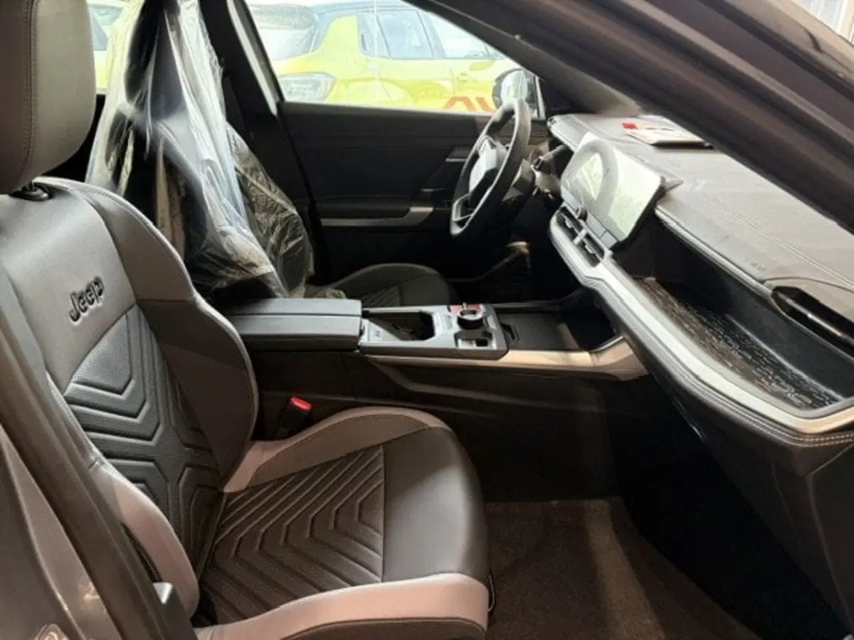 Jeep Compass nuova a Benevento (15)