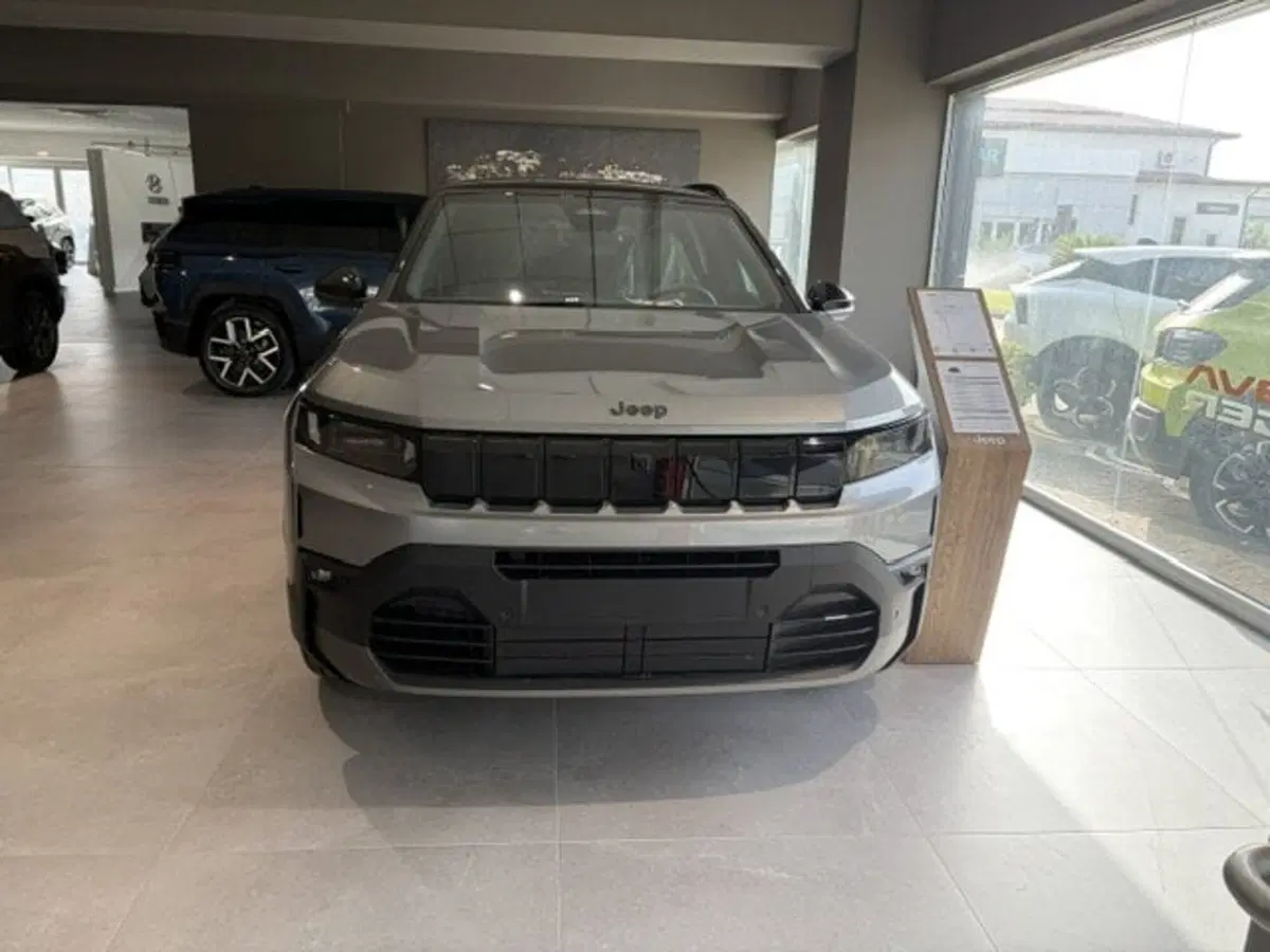 Jeep Compass nuova a Benevento (4)