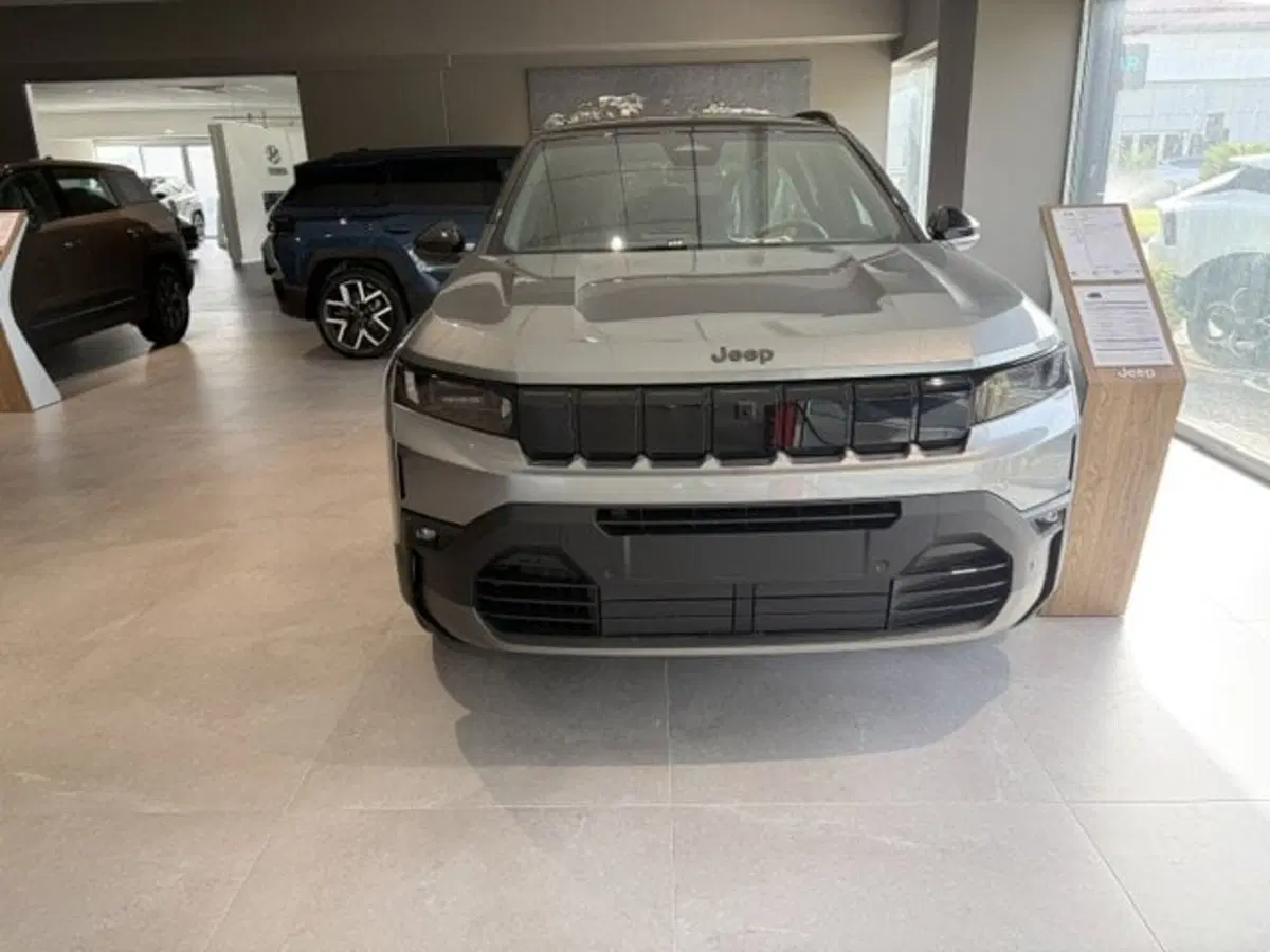 Jeep Compass nuova a Benevento (5)