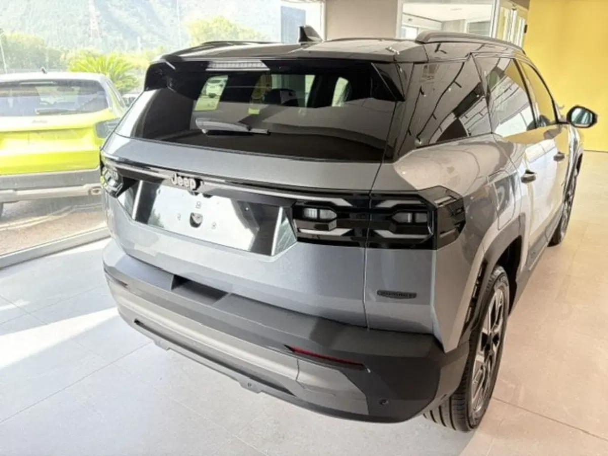 Jeep Compass nuova a Benevento (7)