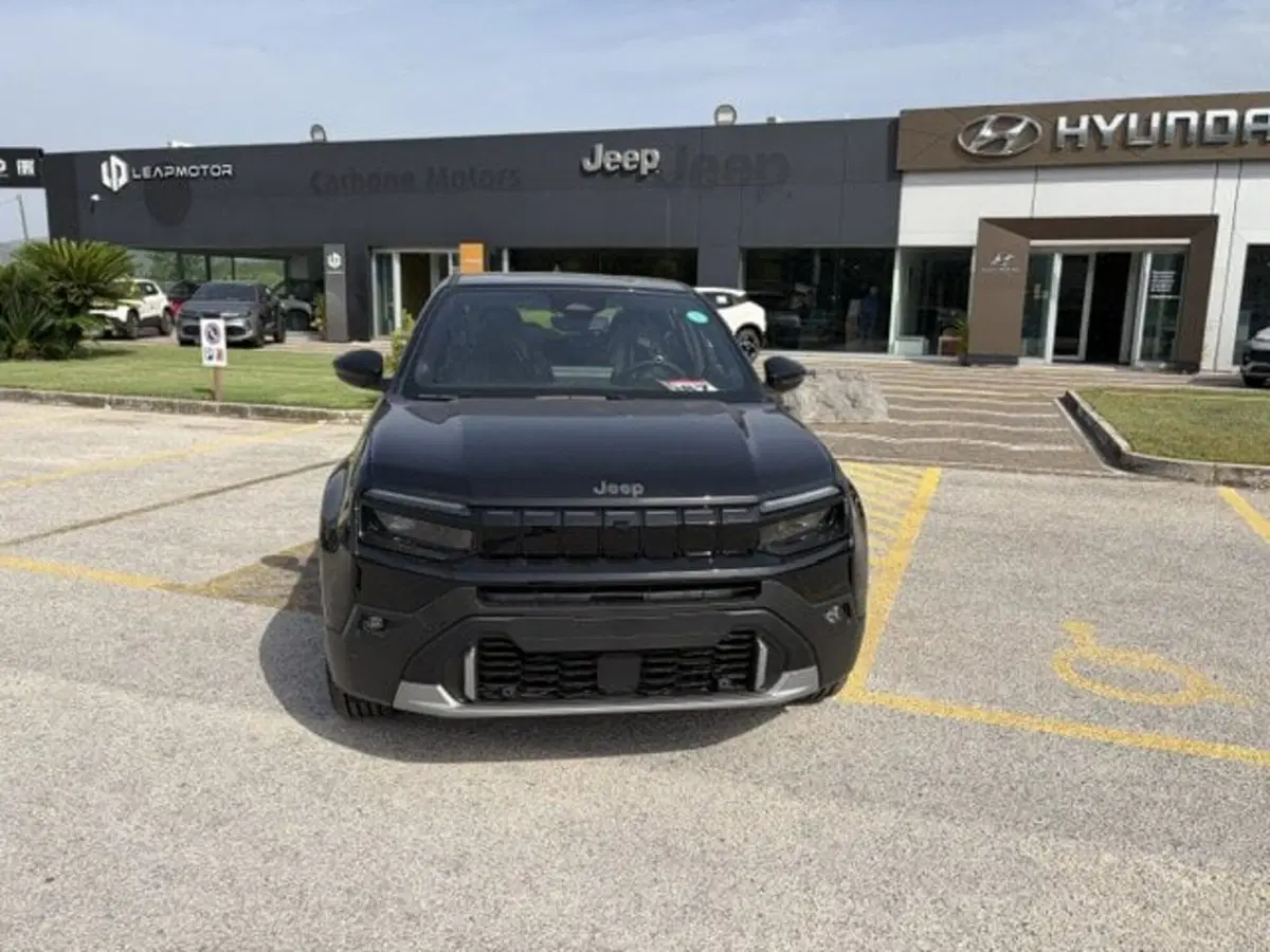 Jeep Avenger nuova a Benevento (3)