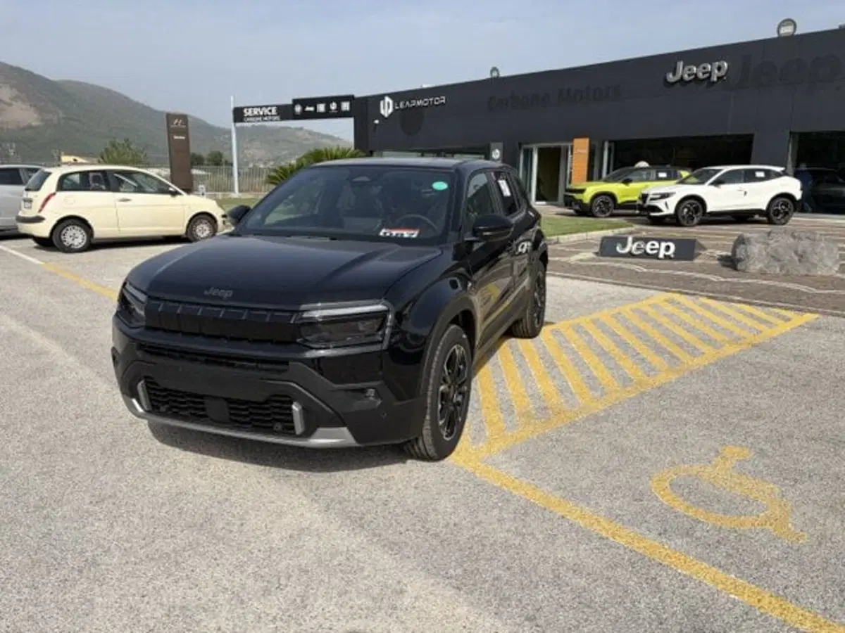 Jeep Avenger nuova a Benevento (5)