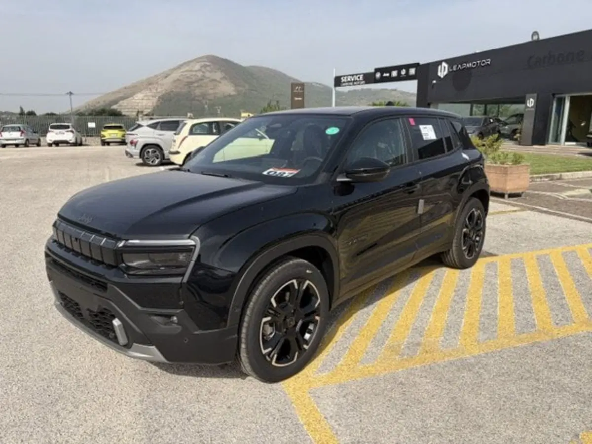 Jeep Avenger nuova a Benevento (6)