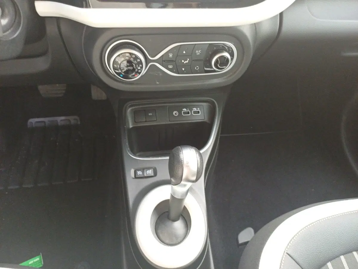 Renault Twingo usata a Frosinone (13)
