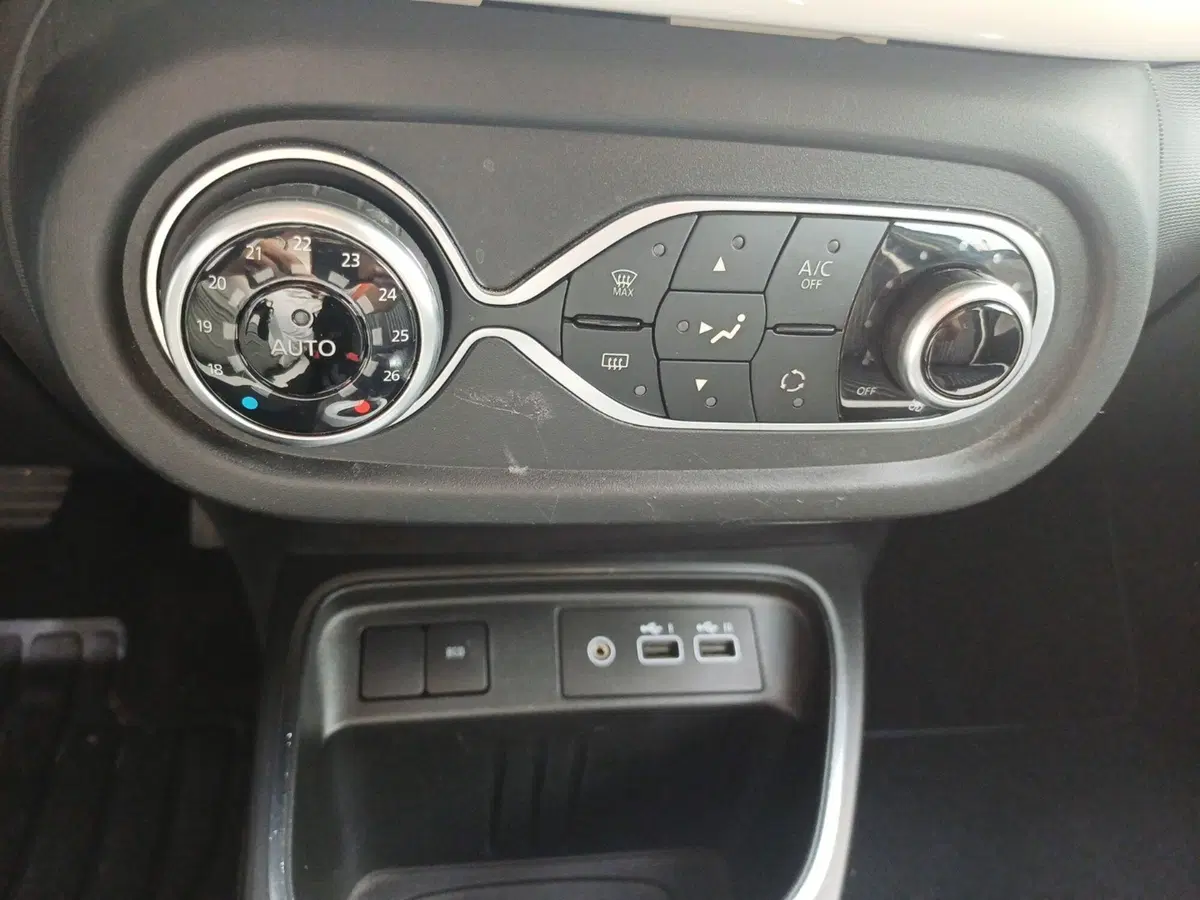 Renault Twingo usata a Frosinone (17)
