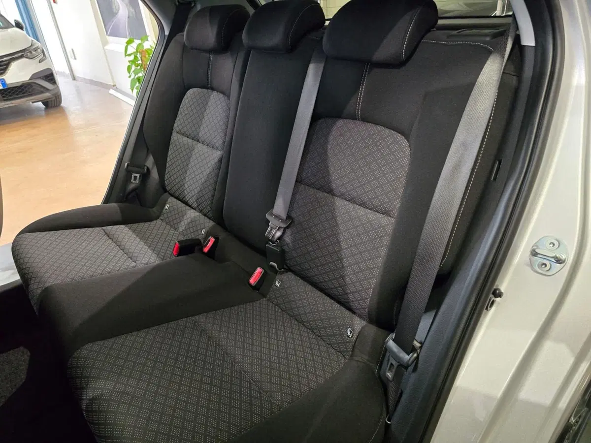 Kia Picanto usata a Rimini (19)