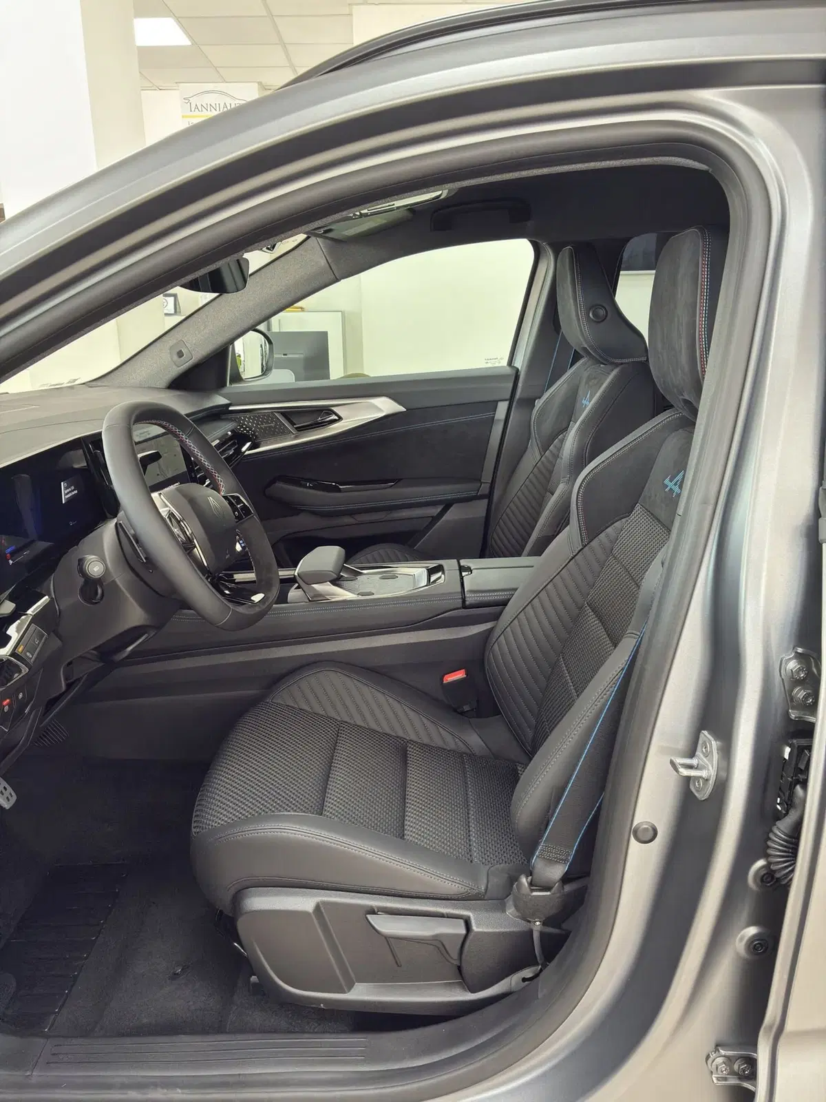 Renault Espace nuova a Frosinone (9)