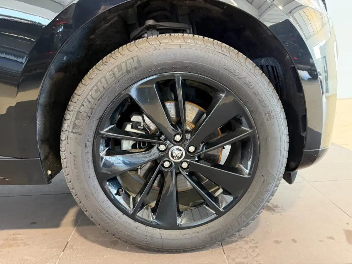 Jaguar F-Pace usata a Venezia (11)