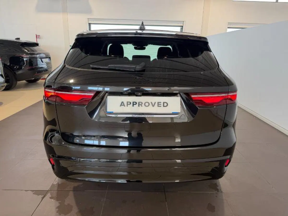 Jaguar F-Pace usata a Venezia (4)