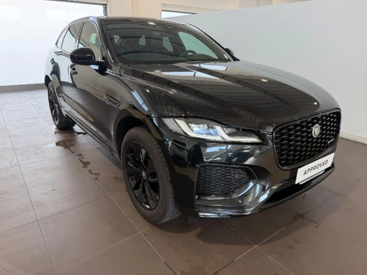 Jaguar F-Pace usata a Venezia (7)