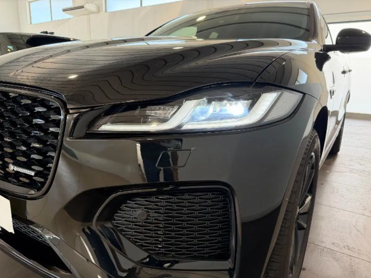 Jaguar F-Pace usata a Venezia (9)