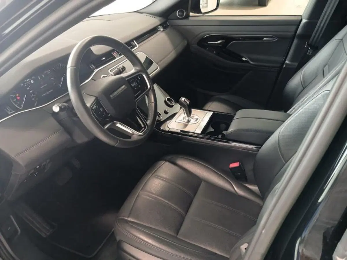 Land Rover Range Rover Evoque usata a Venezia (10)
