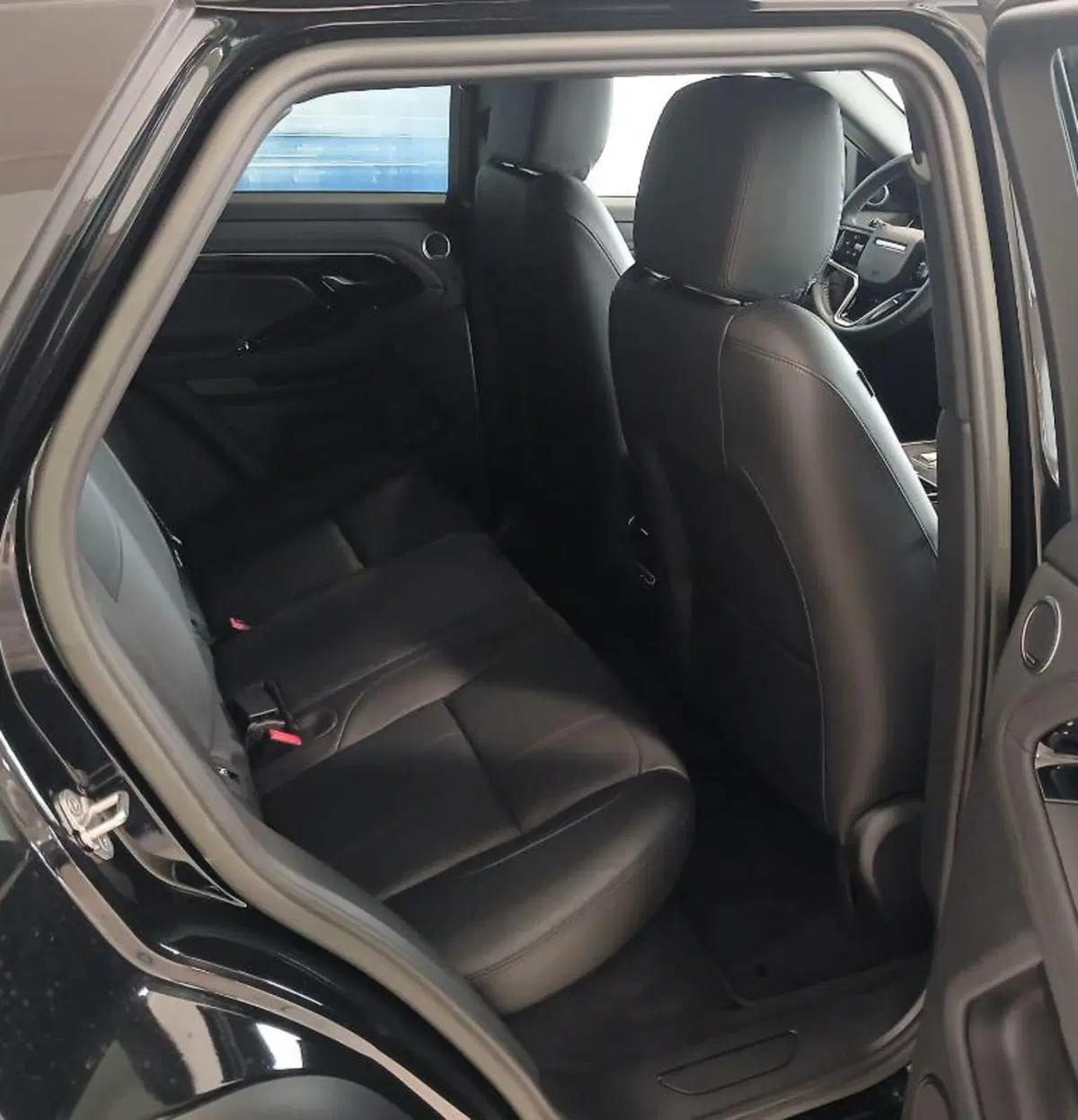 Land Rover Range Rover Evoque usata a Venezia (13)