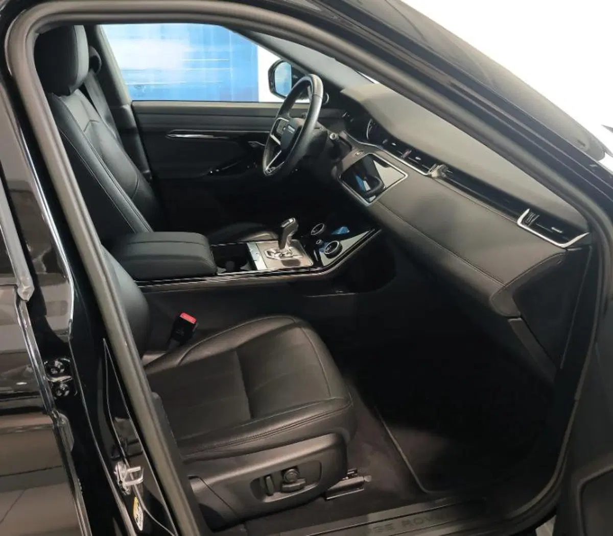 Land Rover Range Rover Evoque usata a Venezia (14)