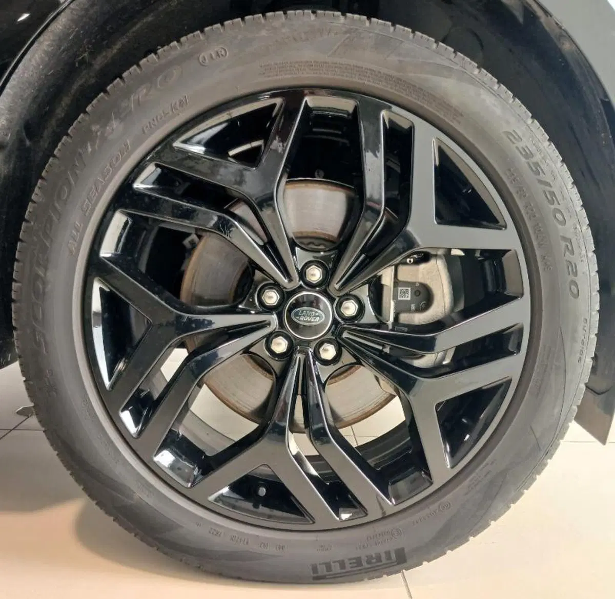 Land Rover Range Rover Evoque usata a Venezia (9)