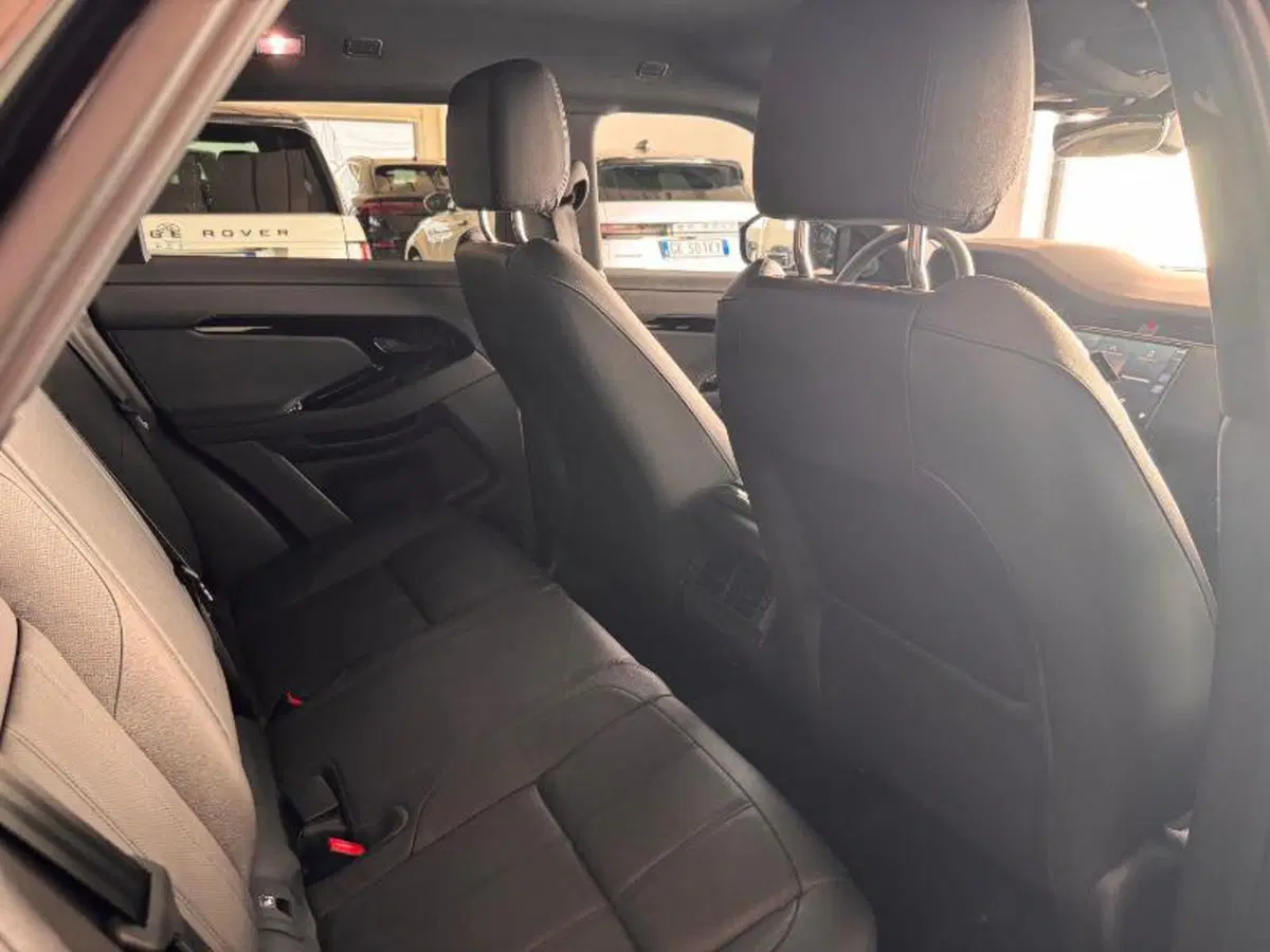 Land Rover Range Rover Evoque usata a Venezia (10)