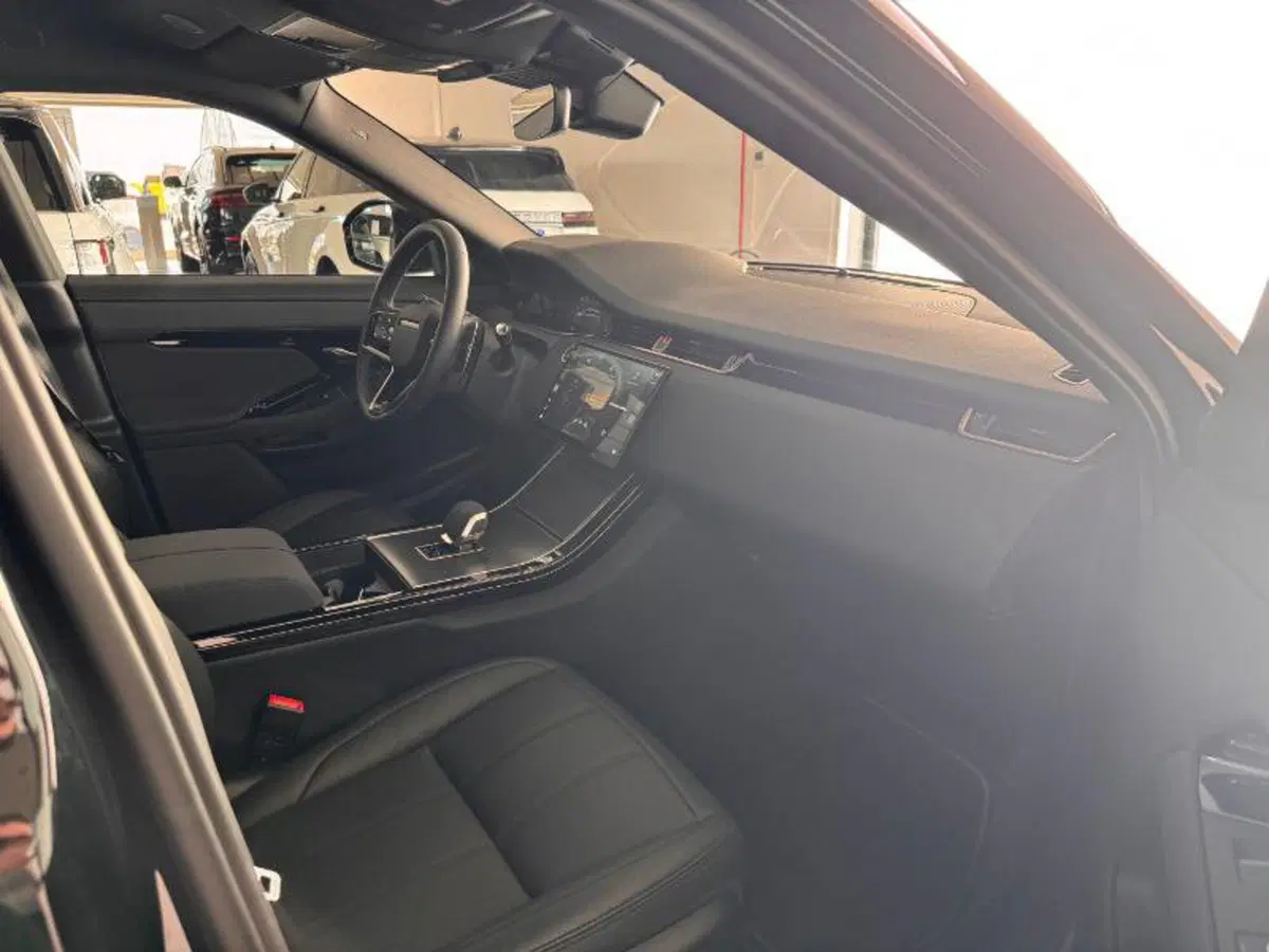 Land Rover Range Rover Evoque usata a Venezia (11)