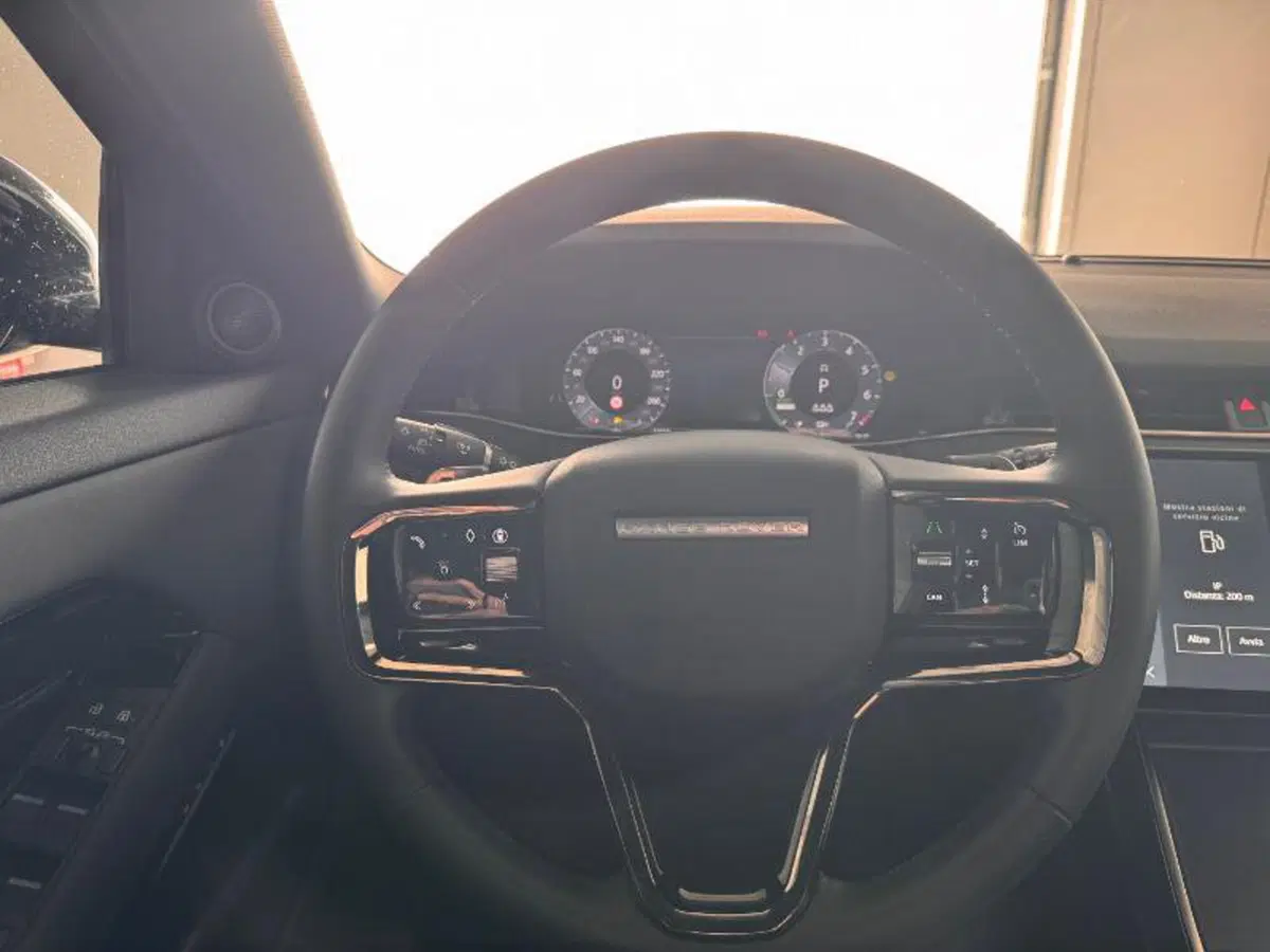 Land Rover Range Rover Evoque usata a Venezia (12)