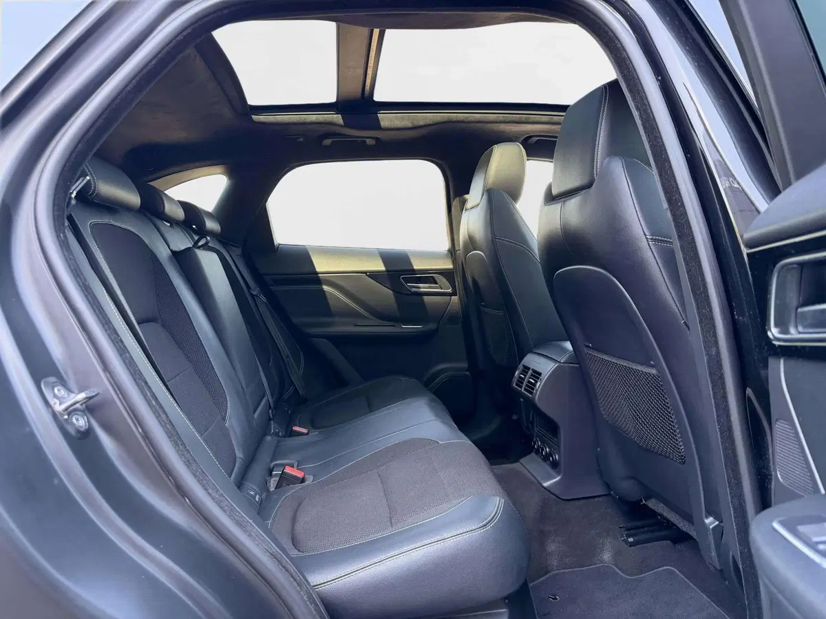 Jaguar F-Pace usata a Siena (5)