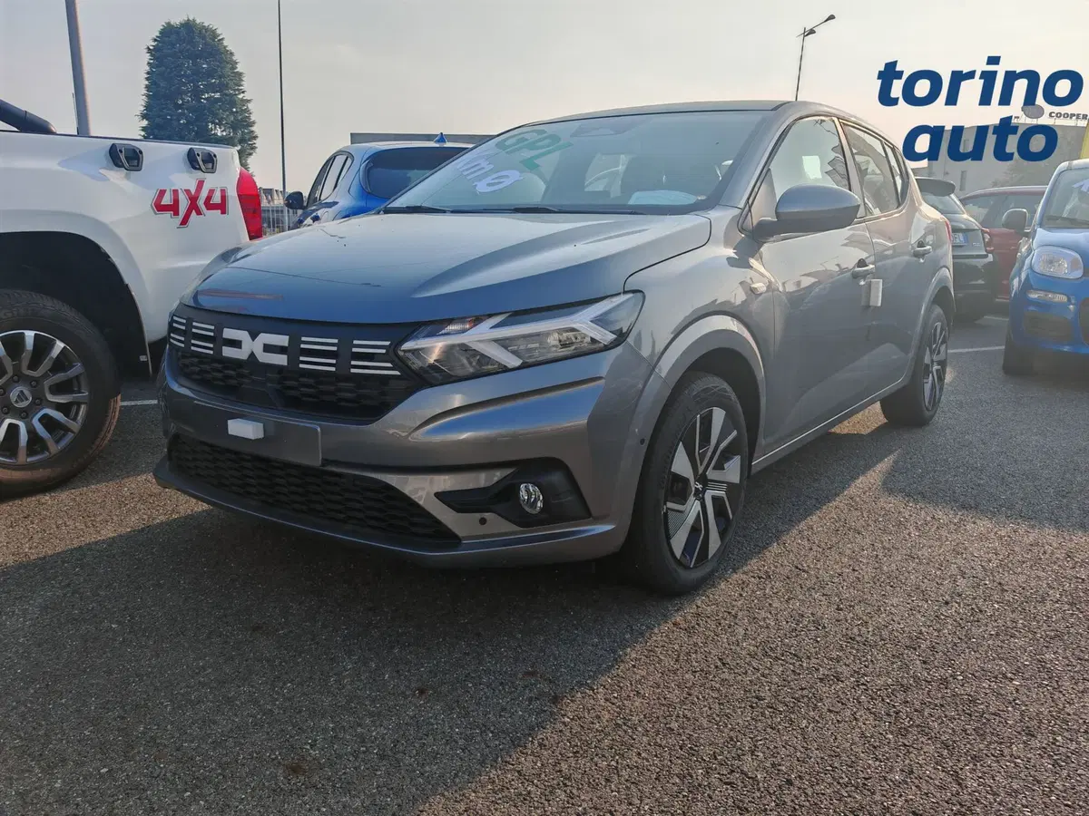 Dacia Sandero nuova a Torino (2)