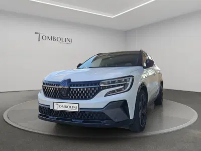 Renault Austral 1.2 full hybrid Iconic Esprit Alpine 200cv auto del 2023 usata a Perugia