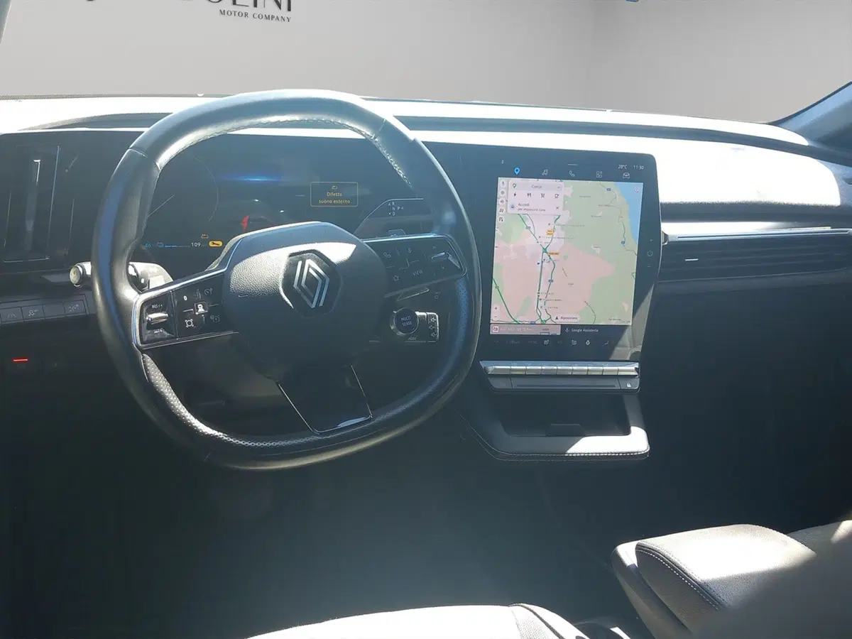 Renault Megane E-Tech Electric usata a Macerata (8)