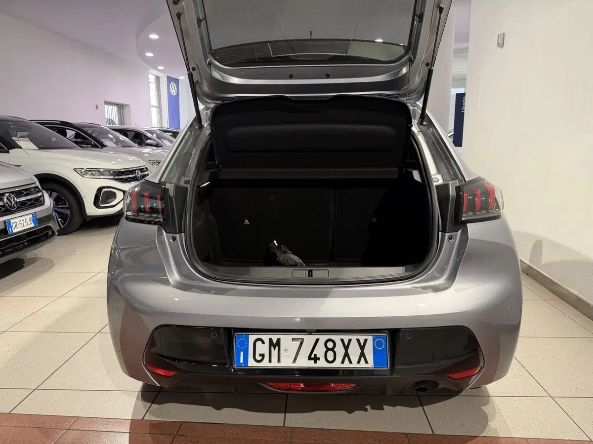 Peugeot 208 usata a Genova (10)